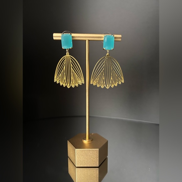 Delicate Flirty Floral Brass Earrings - Elegant Delicate Boho Chic Earrings - Picture 15 of 15